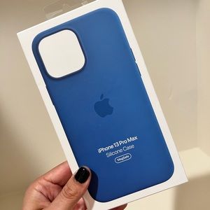 iPhone 13 Pro Max Silicone Case